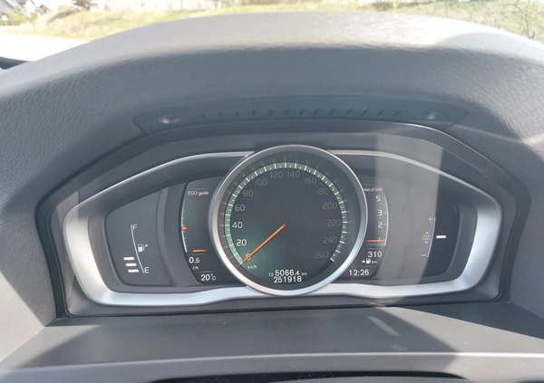 Volvo V60 cena 47900 przebieg: 251890, rok produkcji 2018 z Kęty małe 67